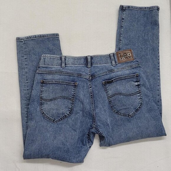 Lee Extreme Motion Athletic Jeans | Men’s 34x30 | Blue Straight Leg Casual Denim - Picture 3 of 6